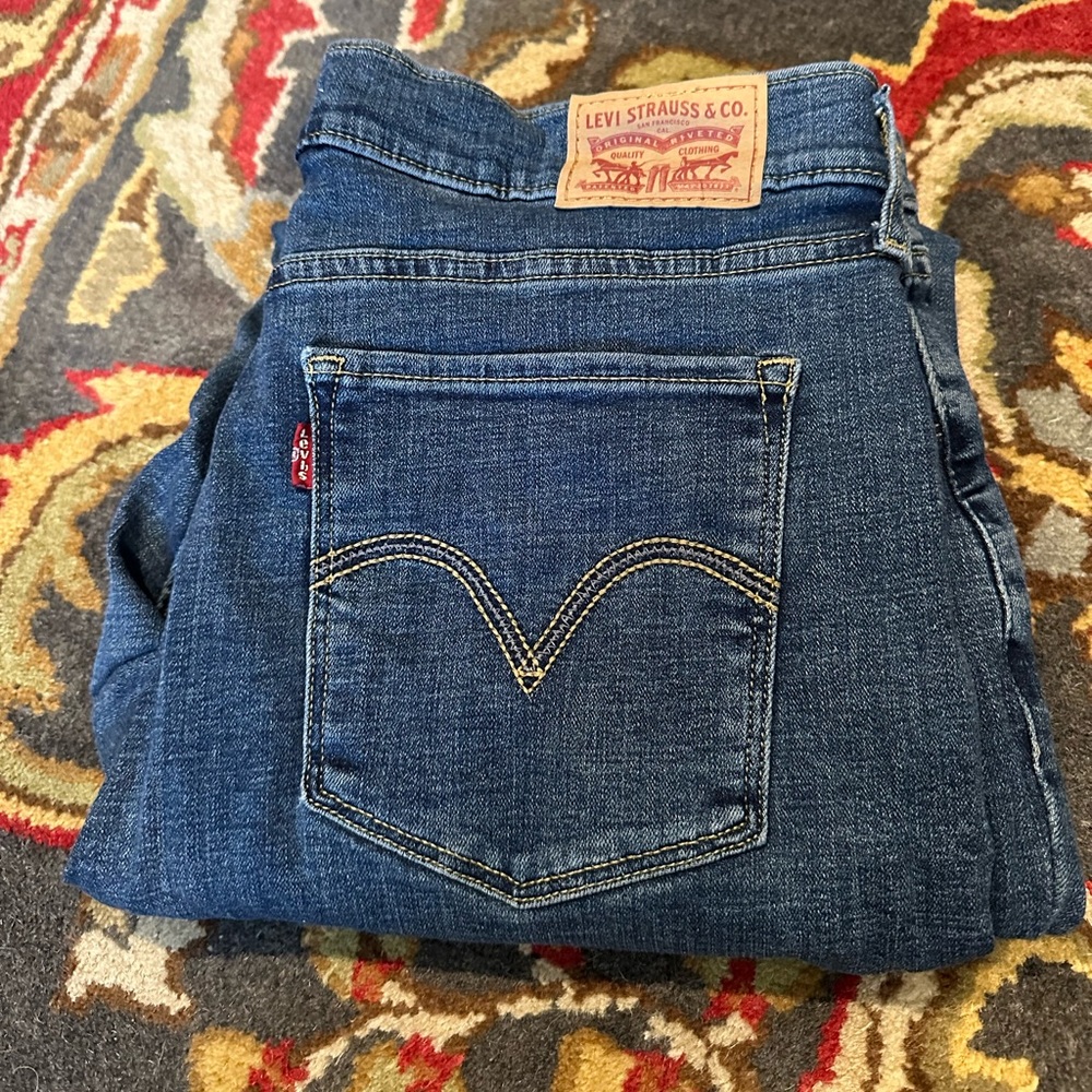Levi’s Womens Classic Straight Leg Jeans